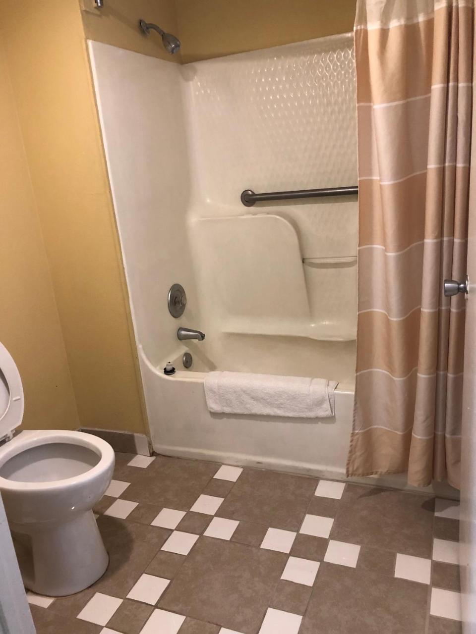 Americas Best Inn - Savannah I-95 Джорджтаун Экстерьер фото
