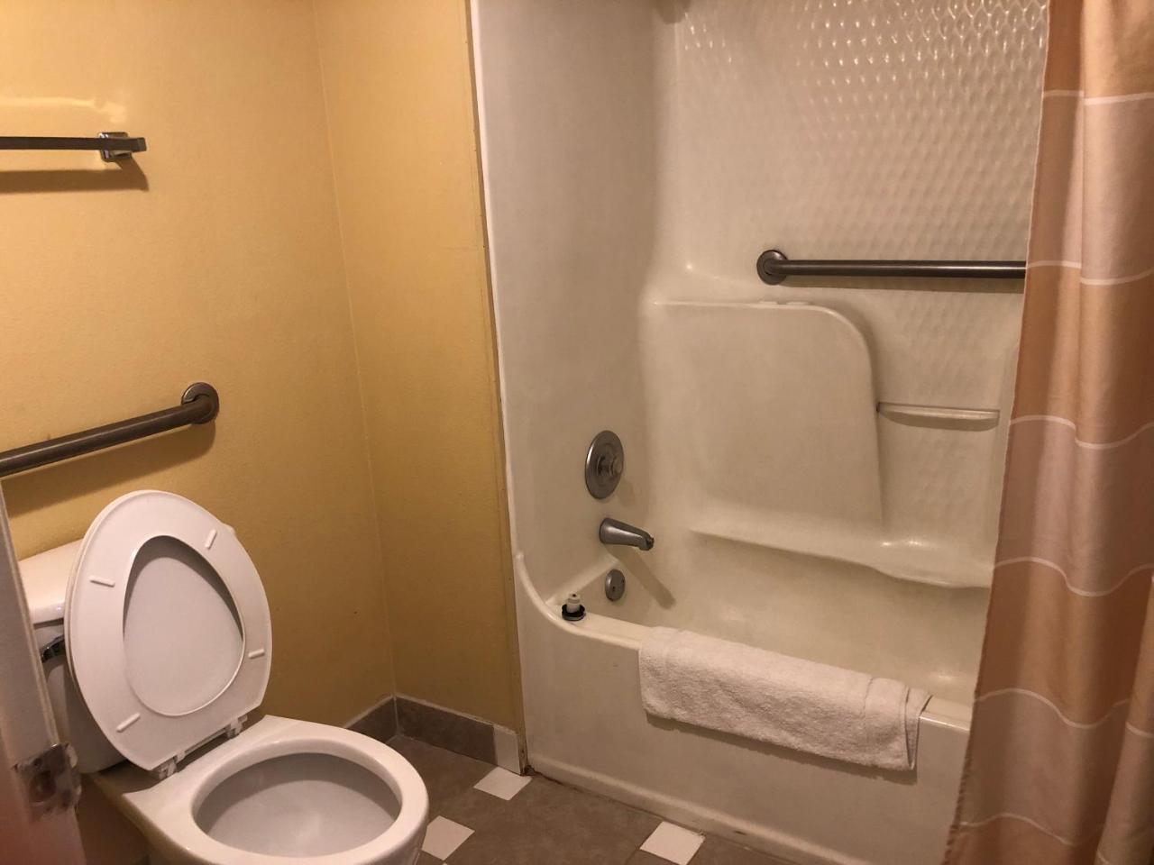 Americas Best Inn - Savannah I-95 Джорджтаун Экстерьер фото